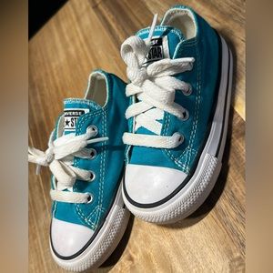 Toddler converse size 6